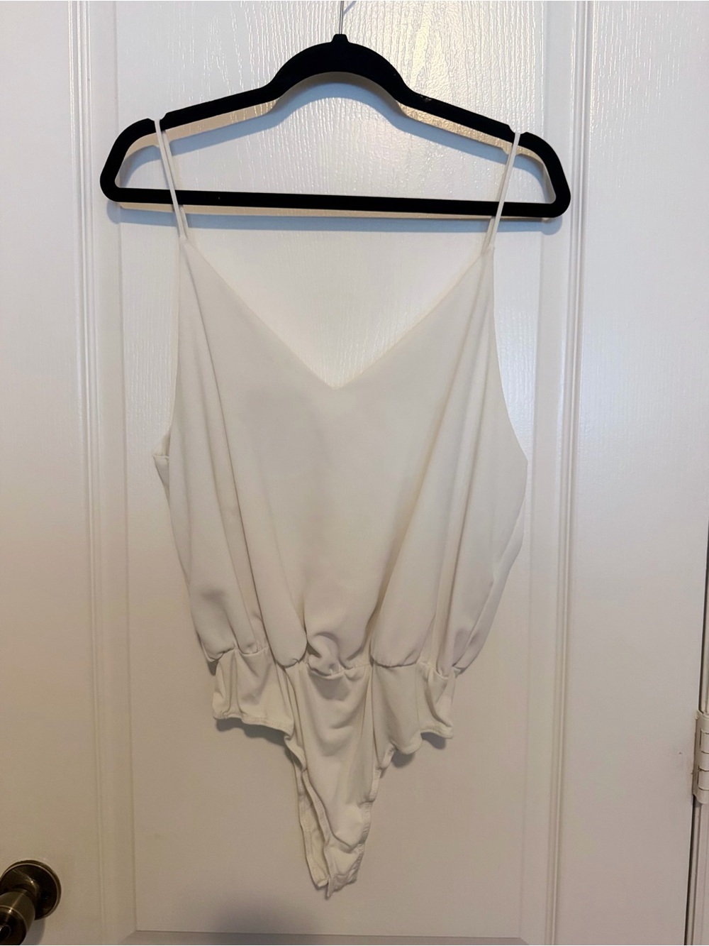 dina be White V-Neck Spaghetti Strap Bodysuit